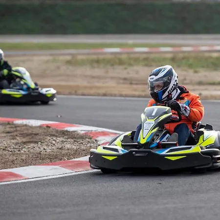 汽车旅馆 Sztar Etterem 3*