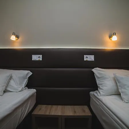 Sztar Etterem 3* Balassagyarmat