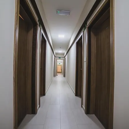 Sztar Etterem 汽车旅馆 3*