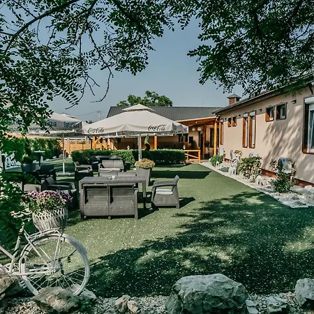 汽车旅馆 Sztar Etterem Balassagyarmat